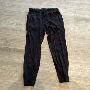 Black lululemon ready to rulu jogger